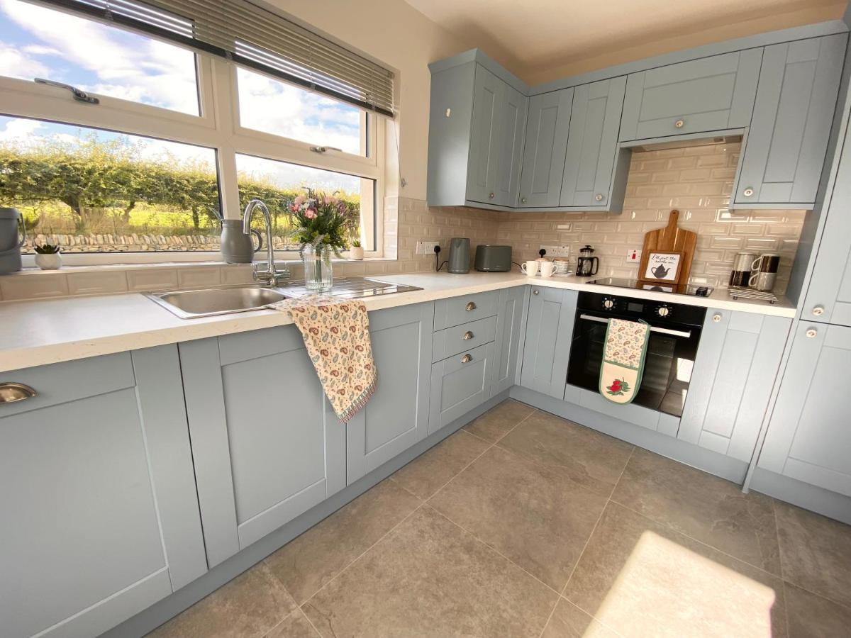 The Gate Lodge At Dunnanew - 4 Star- Sleeps 5 Seaforde エクステリア 写真