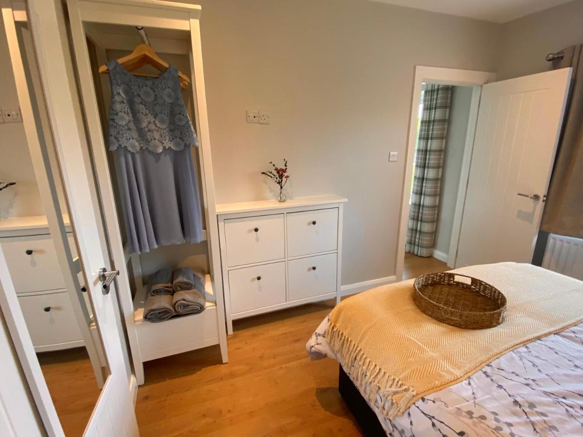 The Gate Lodge At Dunnanew - 4 Star- Sleeps 5 Seaforde エクステリア 写真
